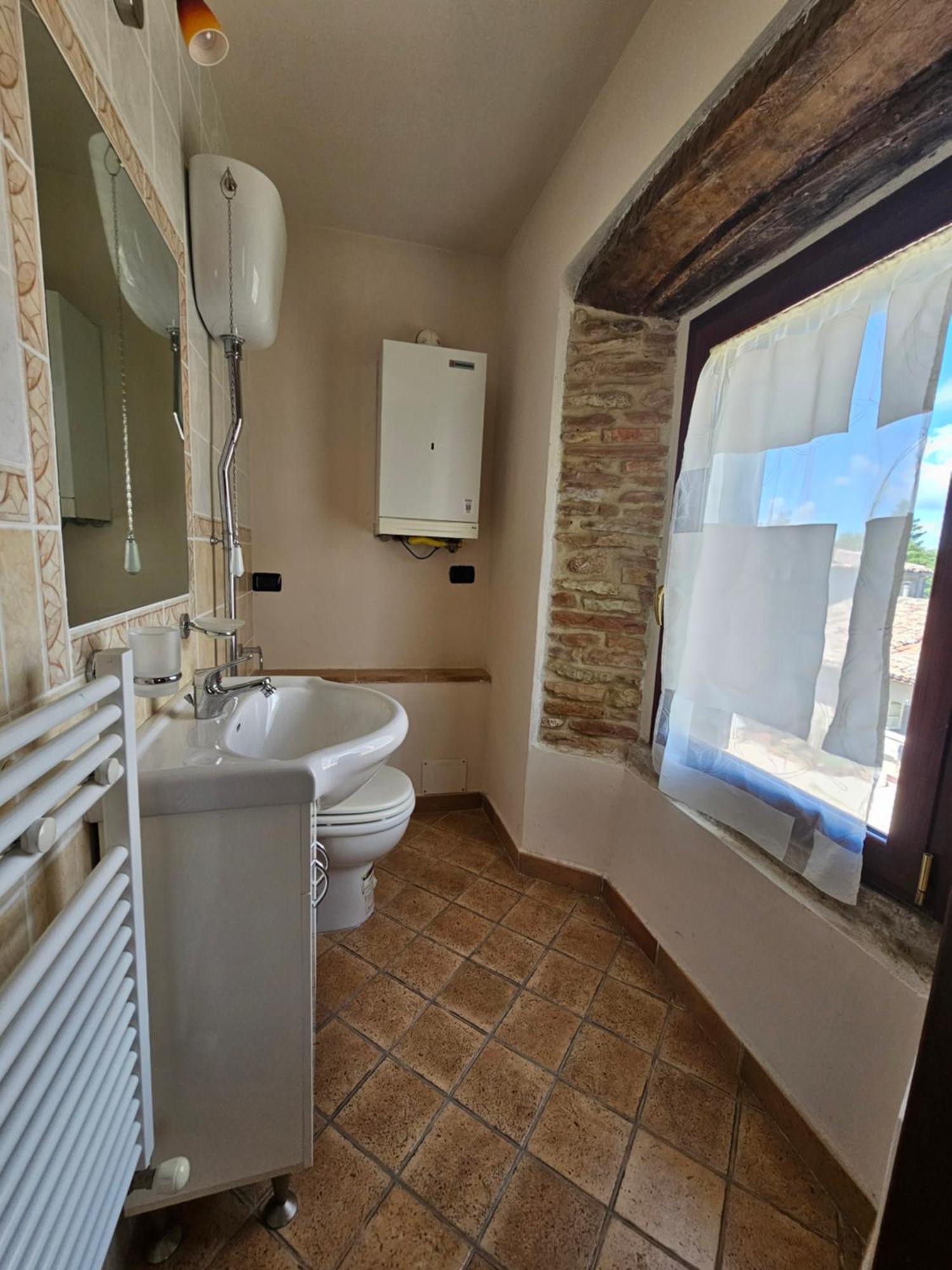 La Rosa Dei Venti - Country House Fossato di Vico エクステリア 写真